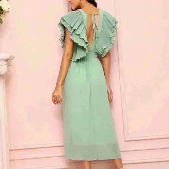 Solid Ruffle Sleeve Plunging Dress - Picture 3 of 10